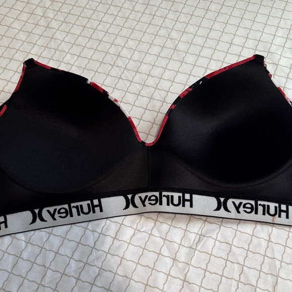 Hurley Women's Black and Red Patterned Bralette - Picture 5 of 7